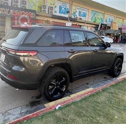 جیپ گراند شیرۆکی